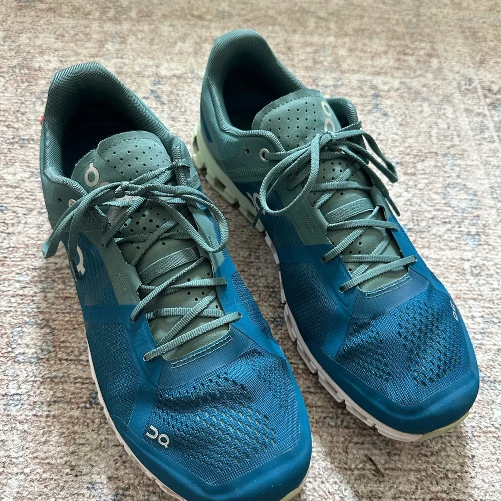 On Running Men's Teal and Green Cloudflow Running Sneakers